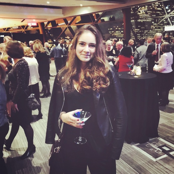 Meet your Posher, Allegra - Picture 12 of 14